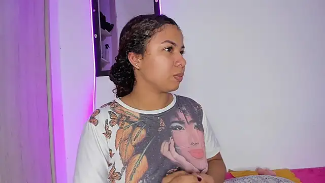 MELINAMARTINS online show from 05-08-26, 10:46