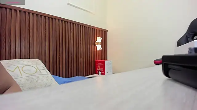 MELINAMARTINS online show from 11-13-25, 07:40