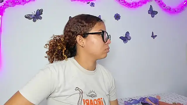 MELINAMARTINS online show from 06-19-26, 07:09