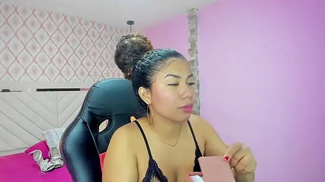 MELINAMARTINS online show from 10-30-25, 07:33