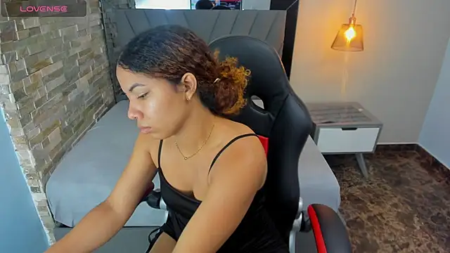 MELINAMARTINS online show from 01-14-26, 07:17