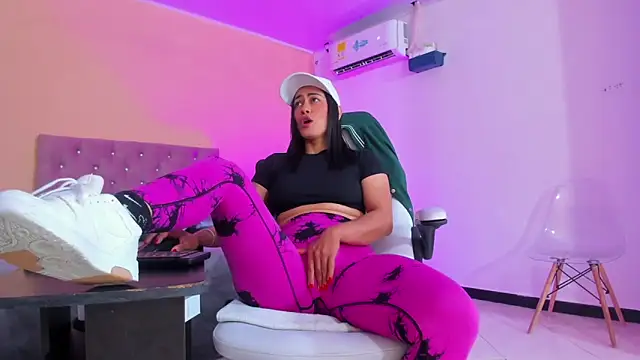 cristal crossfitx online show from 10-12-25, 11:22