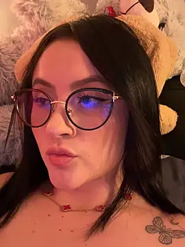 ValentinaOrtiz3 online show from 03-09-26, 10:35