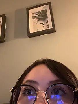 ValentinaOrtiz3 online show from 04-29-26, 03:21