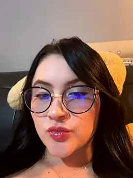 Snapshot of ValentinaOrtiz3 chatting on 01-19-26, 02:26 ValentinaOrtiz3 online show from 01-19-26, 02:26