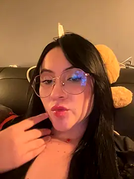 ValentinaOrtiz3 online show from 11-16-25, 03:00