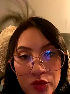 ValentinaOrtiz3 online show from 09-15-25, 01:28