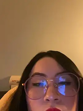 ValentinaOrtiz3 online show from 11-20-25, 10:52