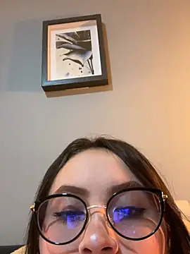 ValentinaOrtiz3 online show from 05-03-26, 03:22