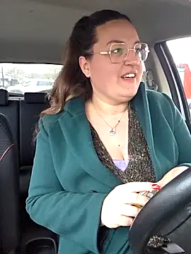 justtess online show from 11-19-25, 09:20