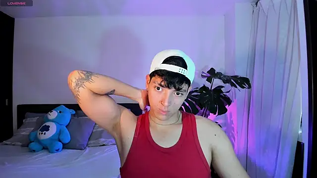 Snapshot of _JacobMiller__ chatting on 09-23-25, 03:08 JacobMiller online show from 09-23-25, 03:08