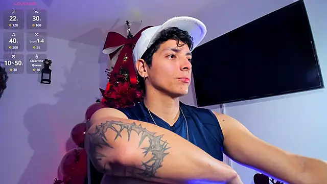  JacobMiller   online show from 11-30-25, 05:08