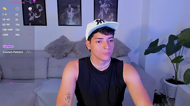 Snapshot of _JacobMiller__ chatting on 02-18-25, 04:37 JacobMiller online show from 02-18-25, 04:37