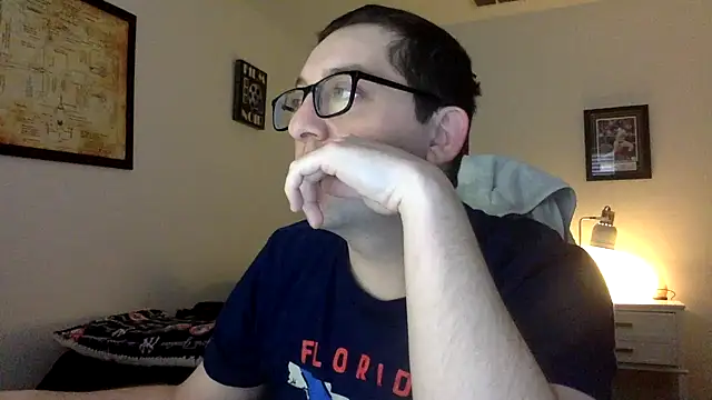 Snapshot of Milflover96 chatting on 03-20-25, 10:51 Milflover96 online show from 03-20-25, 10:51