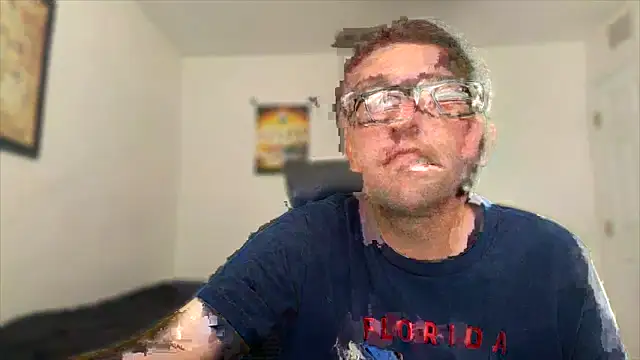 Snapshot of Milflover96 chatting on 10-20-25, 06:52 Milflover96 online show from 10-20-25, 06:52