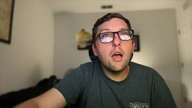 Snapshot of Milflover96 chatting on 10-12-25, 02:35 Milflover96 online show from 10-12-25, 02:35