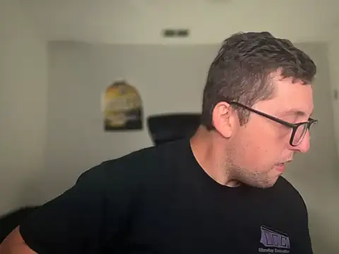 Snapshot of Milflover96 chatting on 09-09-25, 11:58 Milflover96 online show from 09-09-25, 11:58