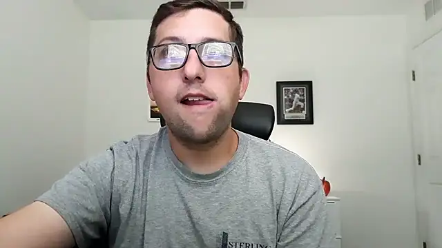 Snapshot of Milflover96 chatting on 10-05-25, 02:41 Milflover96 online show from 10-05-25, 02:41