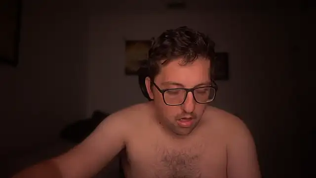 Snapshot of Milflover96 chatting on 10-15-25, 06:00 Milflover96 online show from 10-15-25, 06:00