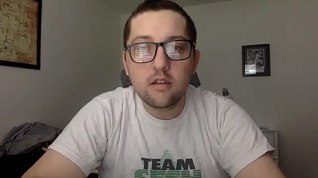 Snapshot of Milflover96 chatting on 03-09-25, 02:32 Milflover96 online show from 03-09-25, 02:32