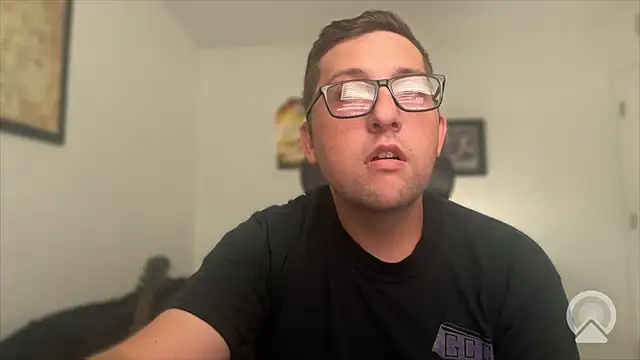 Snapshot of Milflover96 chatting on 09-18-25, 10:57 Milflover96 online show from 09-18-25, 10:57