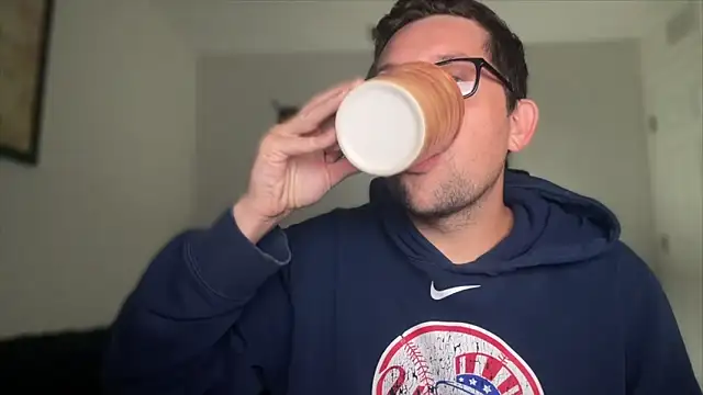 Snapshot of Milflover96 chatting on 10-14-25, 02:12 Milflover96 online show from 10-14-25, 02:12