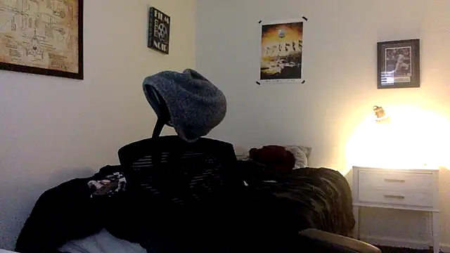 Snapshot of Milflover96 chatting on 03-22-25, 11:42 Milflover96 online show from 03-22-25, 11:42