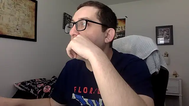 Snapshot of Milflover96 chatting on 03-20-25, 03:58 Milflover96 online show from 03-20-25, 03:58