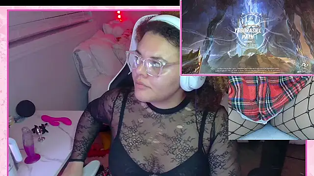 Snapshot of SophiaG125 chatting on 02-13-25, 07:24 SophiaG125 online show from 02-13-25, 07:24