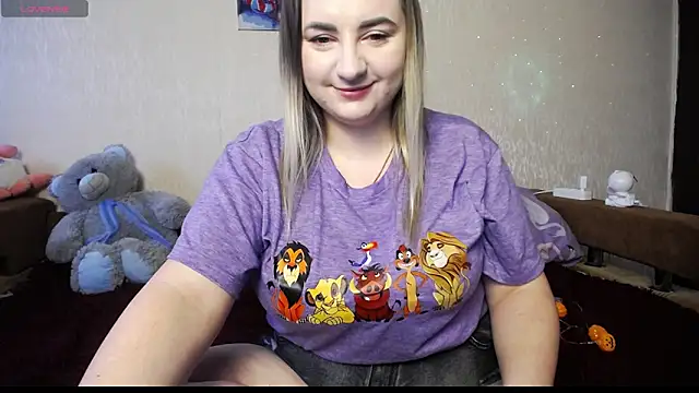 Snapshot of YourSwetiwGirl chatting on 10-22-25, 10:47 YourSwetiwGirl online show from 10-22-25, 10:47