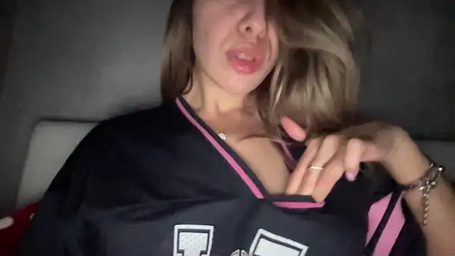 sarrah rossy online show from 11-29-25, 11:27