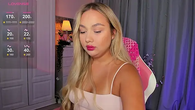  Loneve   online show from 10-04-25, 03:24