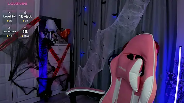  Loneve   online show from 10-15-25, 02:47