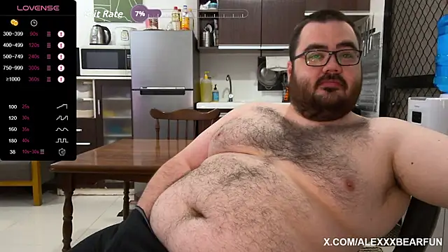 Snapshot of alexxxbear chatting on 09-19-25, 10:25 alexxxbear online show from 09-19-25, 10:25