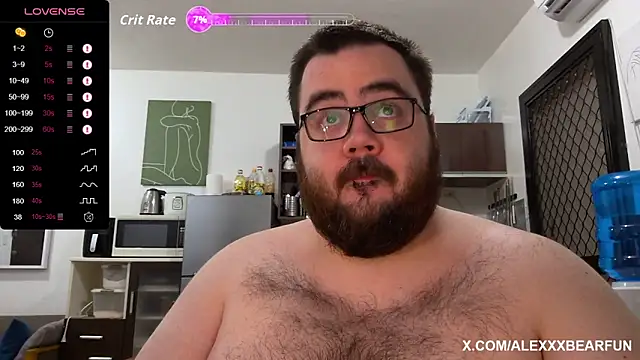 Snapshot of alexxxbear chatting on 10-19-25, 10:51 alexxxbear online show from 10-19-25, 10:51