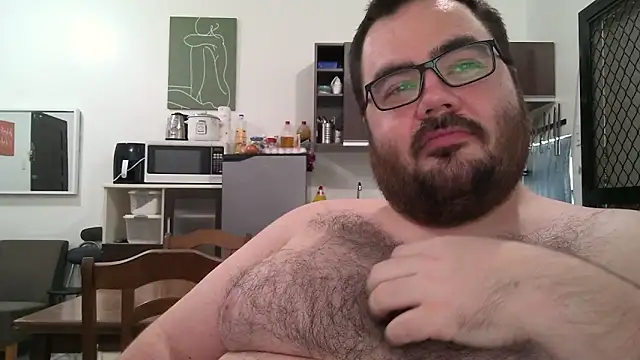 Snapshot of alexxxbear chatting on 02-11-25, 12:28 alexxxbear online show from 02-11-25, 12:28