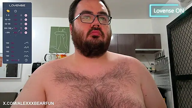 Snapshot of alexxxbear chatting on 02-27-25, 03:59 alexxxbear online show from 02-27-25, 03:59