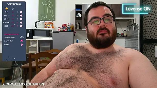 Snapshot of alexxxbear chatting on 03-01-25, 08:32 alexxxbear online show from 03-01-25, 08:32