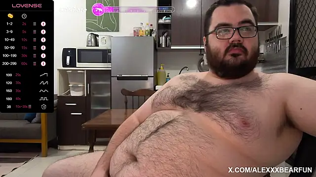 Snapshot of alexxxbear chatting on 10-04-25, 06:53 alexxxbear online show from 10-04-25, 06:53