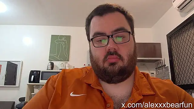 Snapshot of alexxxbear chatting on 02-19-25, 01:08 alexxxbear online show from 02-19-25, 01:08