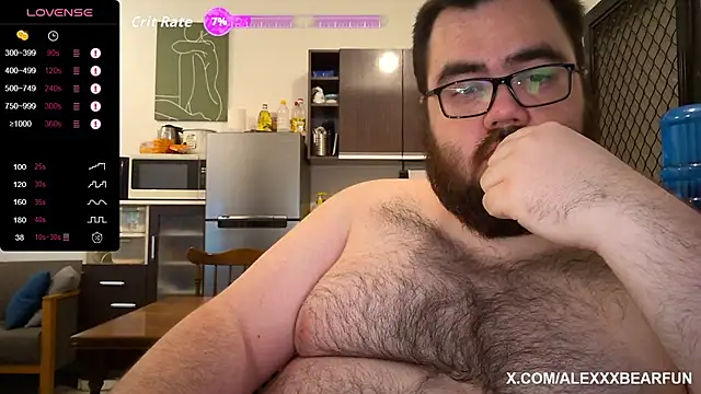 Snapshot of alexxxbear chatting on 10-22-25, 09:13 alexxxbear online show from 10-22-25, 09:13