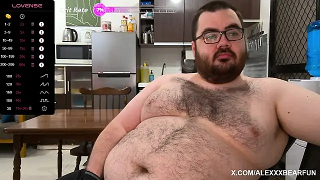 Snapshot of alexxxbear chatting on 09-18-25, 10:35 alexxxbear online show from 09-18-25, 10:35