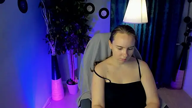 Snapshot of Lika_0ne chatting on 08-02-26, 12:03 Lika 0ne online show from 08-02-26, 12:03