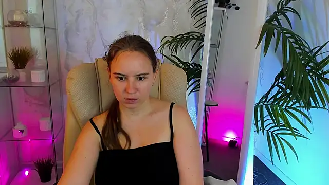 Snapshot of Lika_0ne chatting on 07-28-26, 12:01 Lika 0ne online show from 07-28-26, 12:01