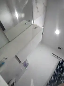 Kamilll94xh online show from 11-01-25, 06:24