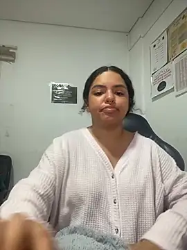 Anitta bell online show from 03-03-25, 03:43