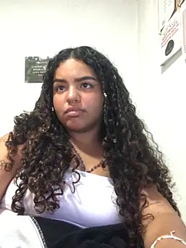 Anitta bell online show from 03-18-25, 03:45