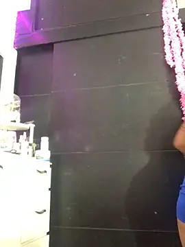 Anitta bell online show from 11-12-25, 01:10