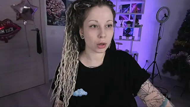 HoneySallyMoore online show from 11-16-25, 05:39