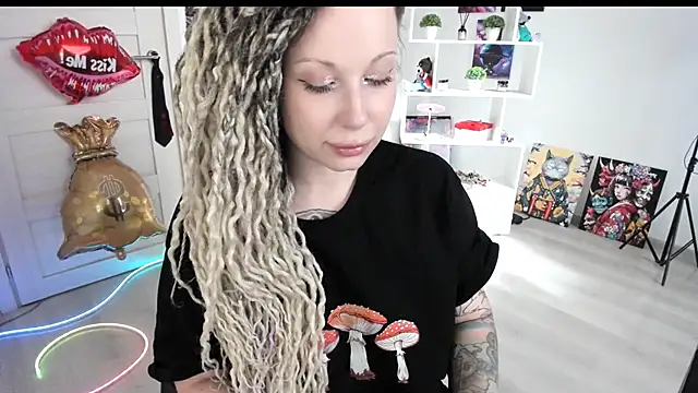 HoneySallyMoore online show from 06-18-26, 03:50